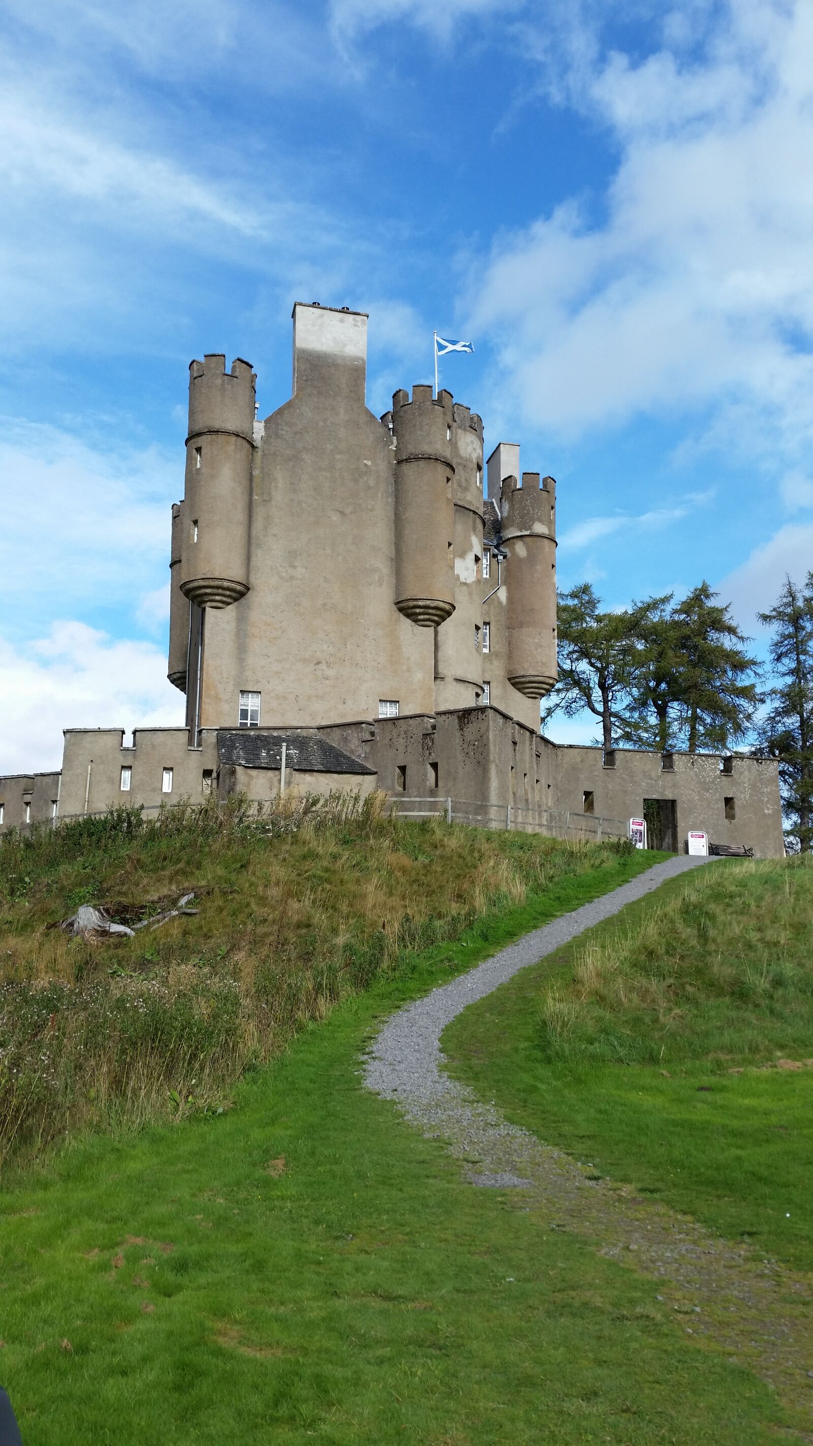 Samsung Galaxy S5 sample photo. Scotland, stone house, old photography