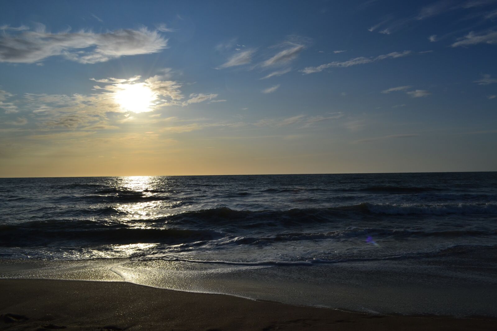 Nikon D3100 sample photo. Dawn, sky, sea photography