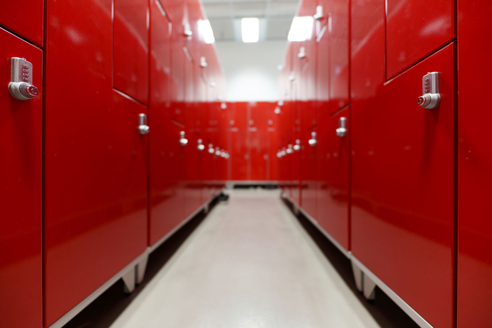 Sigma 14mm F1.4 DG DN sample photo. Red cabinets photography