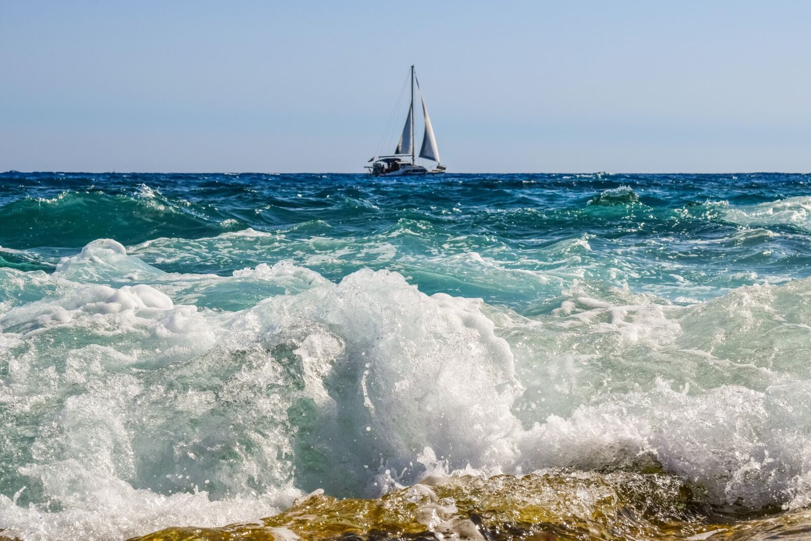Nikon D3300 sample photo. Wave, sea, spray photography