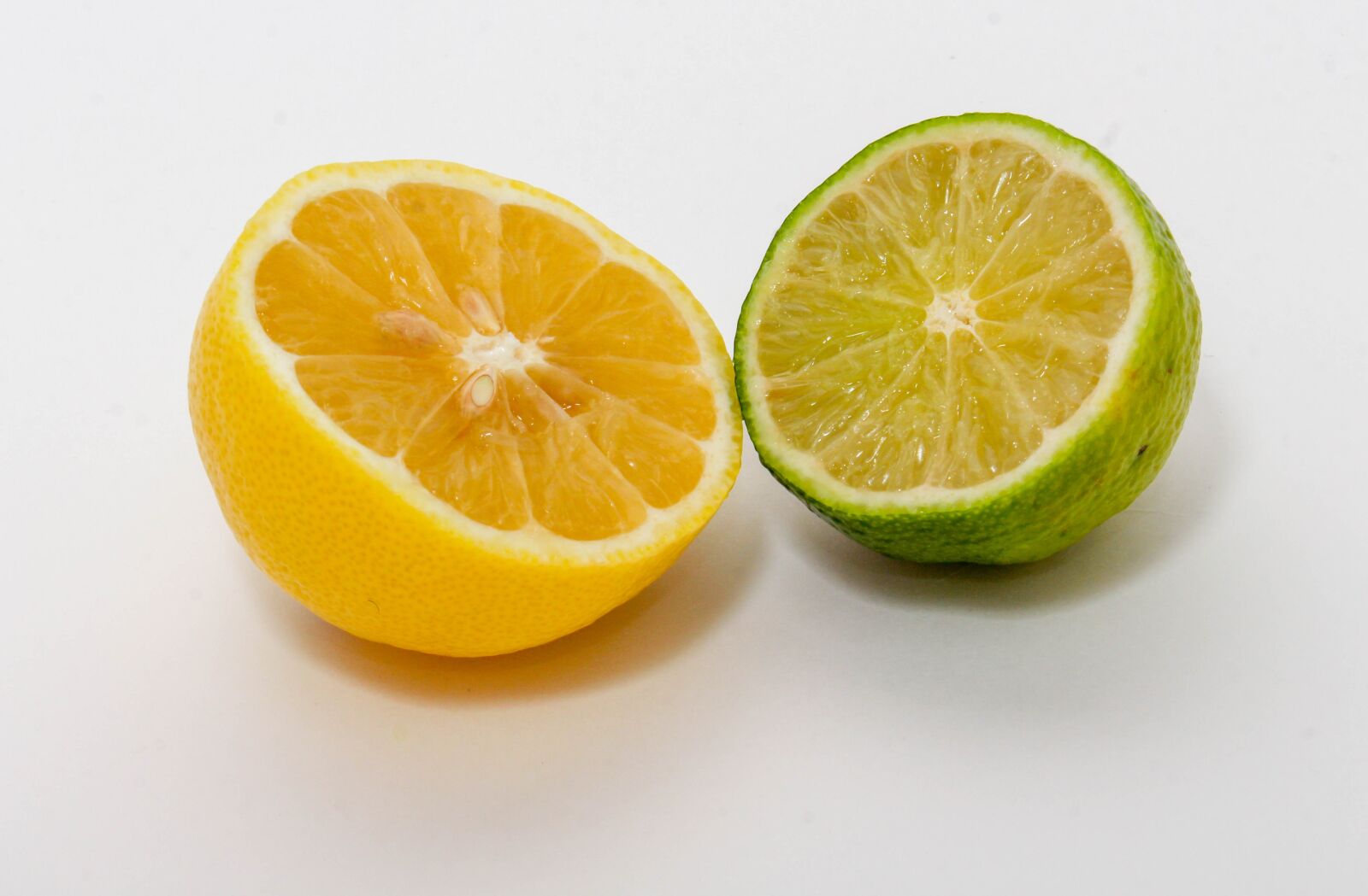 Canon EOS 700D (EOS Rebel T5i / EOS Kiss X7i) sample photo. Citrus, juicy, fruit photography