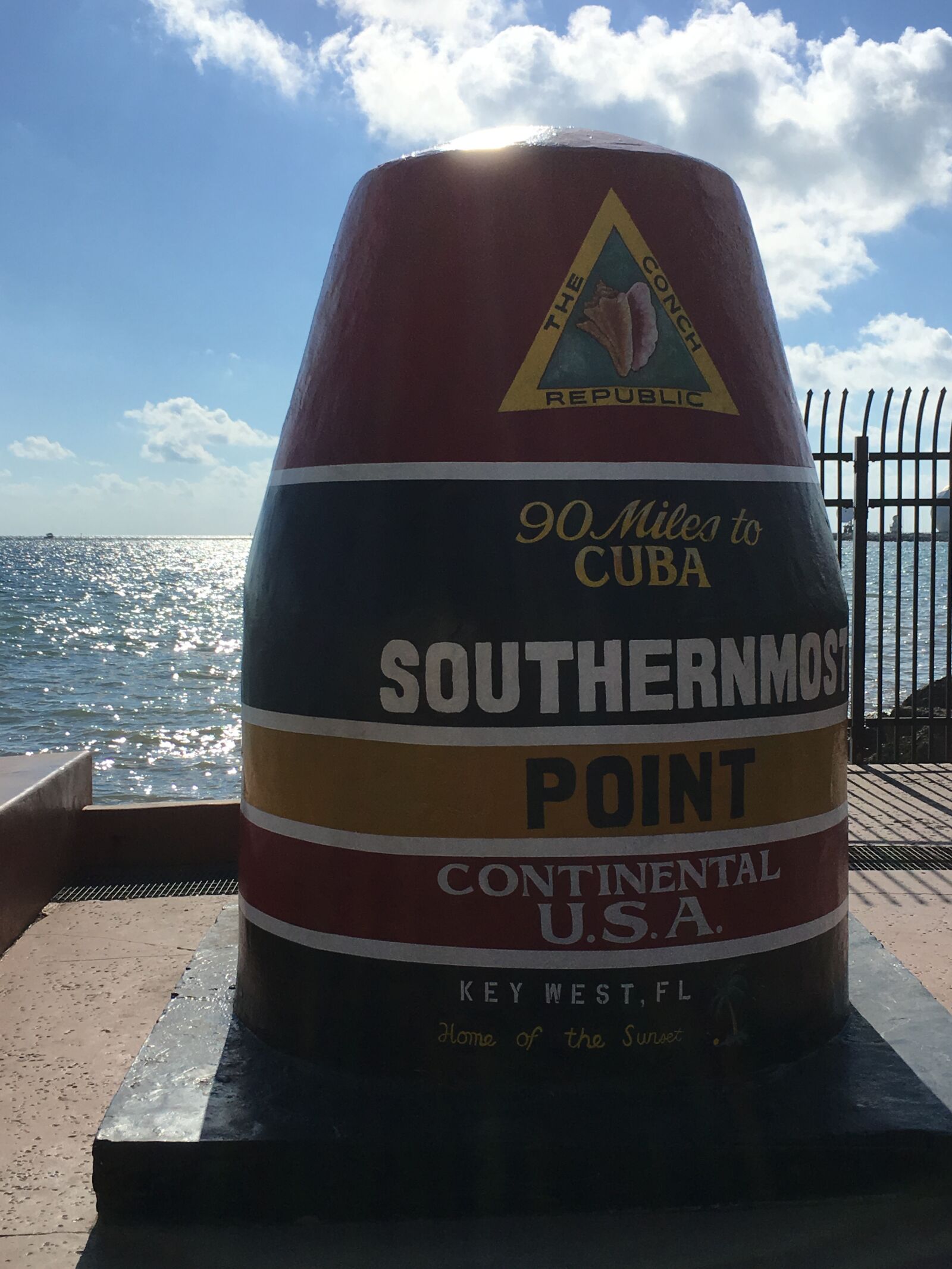 iPhone SE back camera 4.15mm f/2.2 sample photo. Key west, sunshine, southern photography