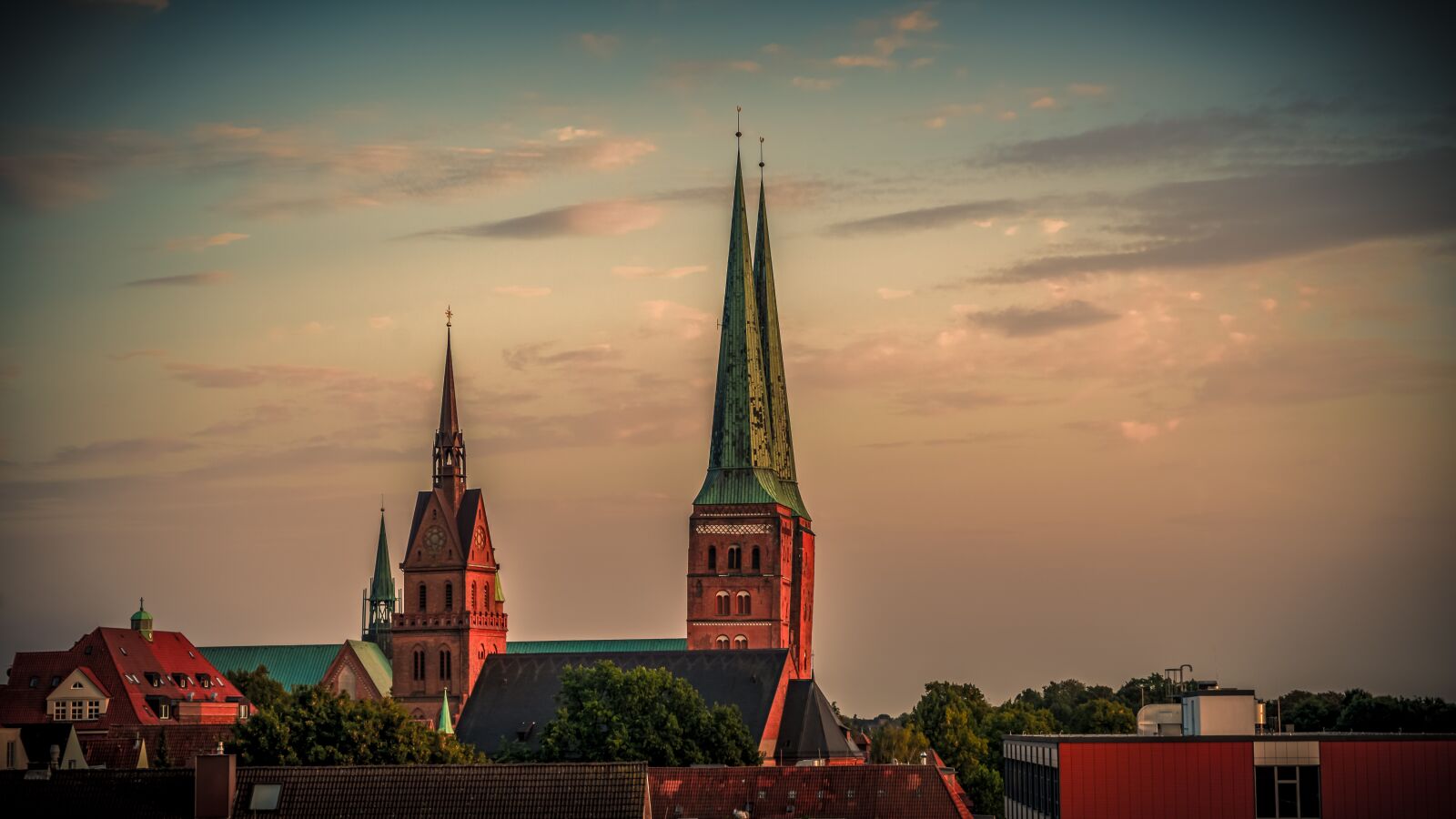 Sony a7 II + Sony FE 28-70mm F3.5-5.6 OSS sample photo. Sky, church, church steeples photography