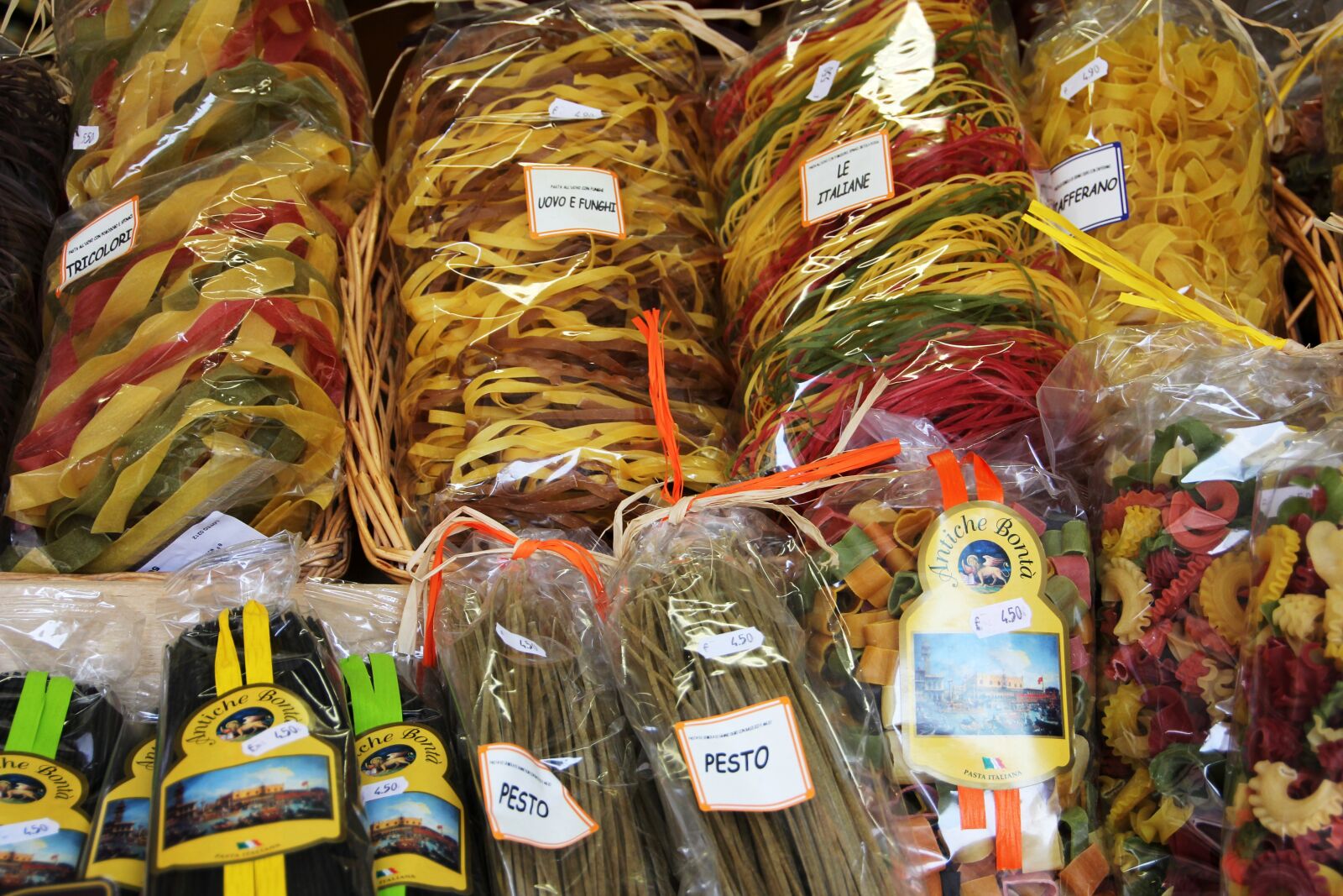 Canon EOS 60D sample photo. Pesto, gift, handmade photography