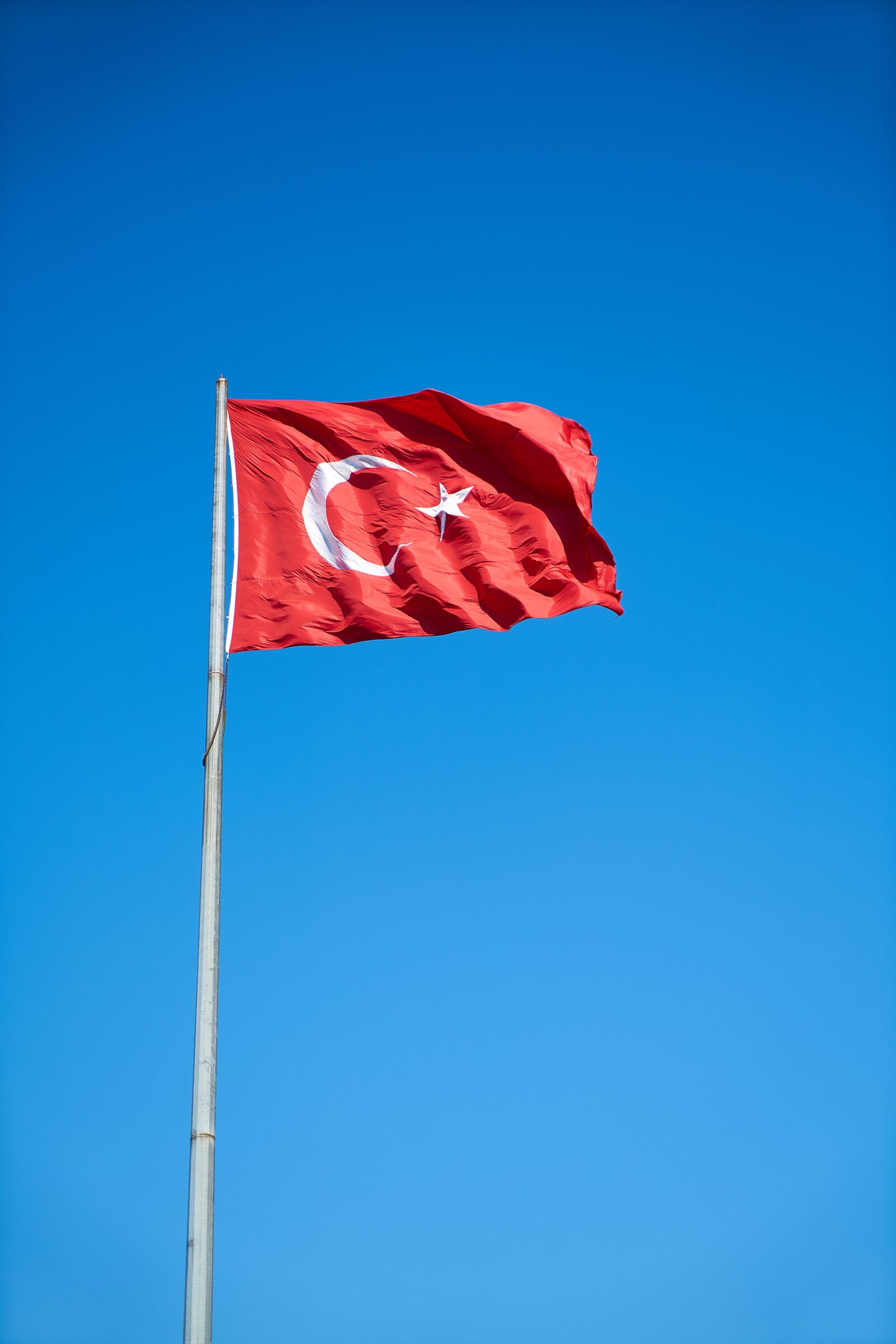 Sony a7R II sample photo. Flag, turkish, red photography