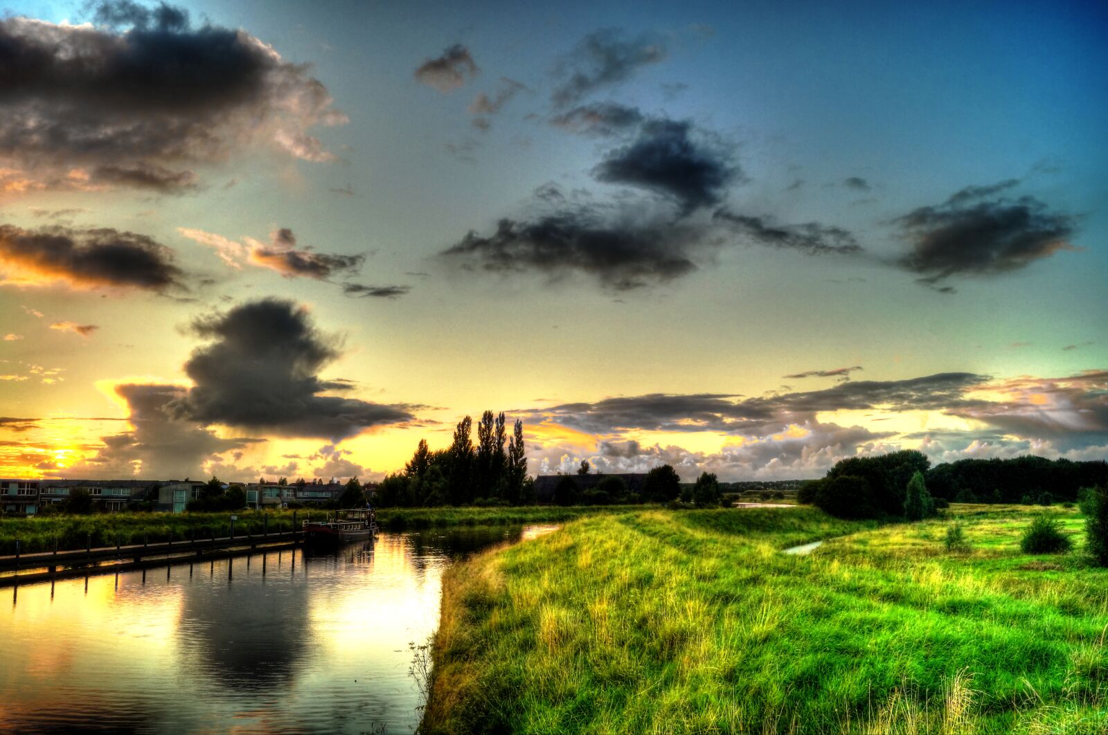 Sony DT 18-55mm F3.5-5.6 SAM II sample photo. Dawn, landscape, nature, sunset photography