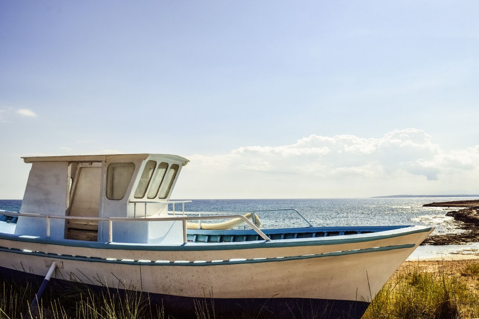 Nikon D3300 sample photo. Boat, grounded, decorative photography