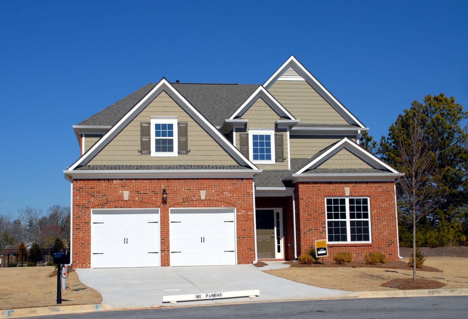 Nikon D200 sample photo. Luxury home, upscale, architecture photography