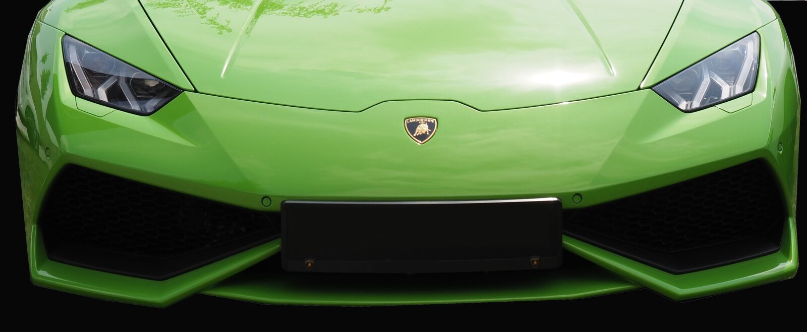 Olympus OM-D E-M1 Mark II + Olympus M.Zuiko Digital ED 12-40mm F2.8 Pro sample photo. Automobile, transport, design photography