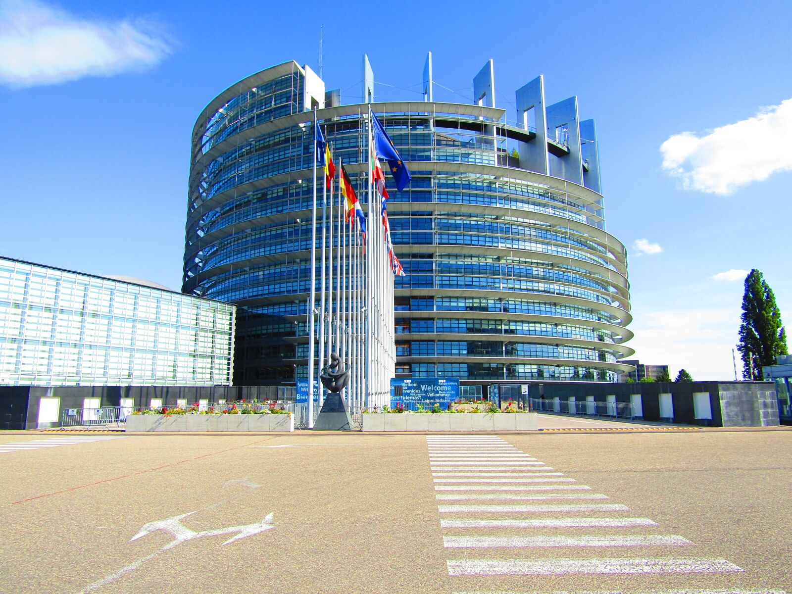 Canon PowerShot SX410 IS sample photo. The european parliament in photography