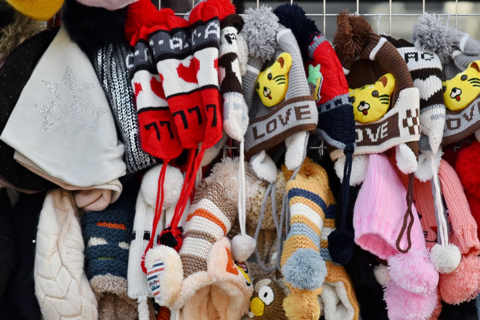 Nikon D5500 sample photo. Handmade, hat, knitwear, merchandise photography