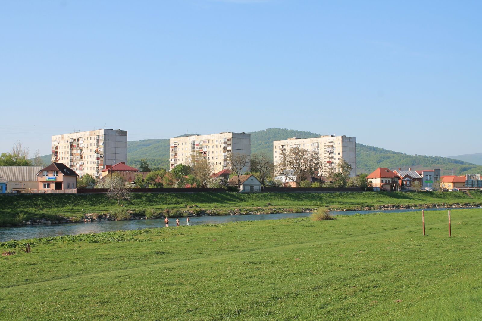 Canon EOS 1100D (EOS Rebel T3 / EOS Kiss X50) sample photo. Architecture, outdoors, panoramic photography