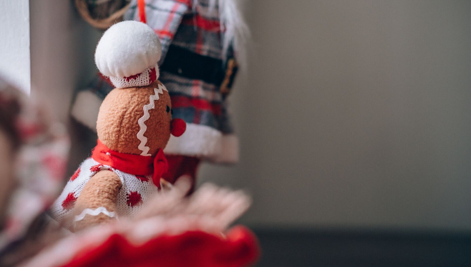 Fujifilm XF 56mm F1.2 R sample photo. Christmast, biscuits, doll photography