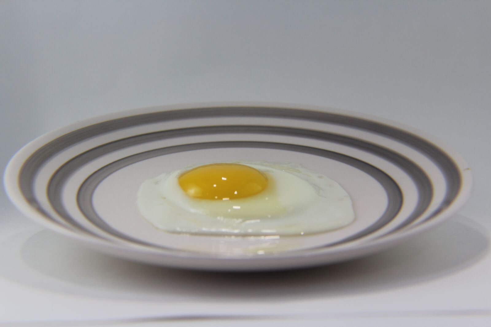 Canon EOS 1200D (EOS Rebel T5 / EOS Kiss X70 / EOS Hi) sample photo. Egg, sunny side up photography