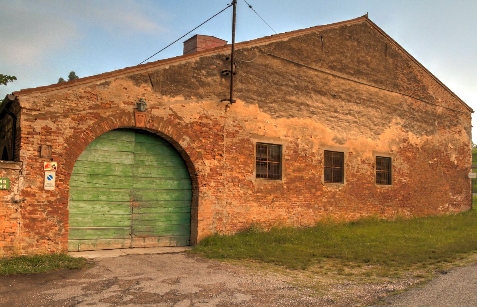 Canon EOS 7D sample photo. Building, old, brick photography