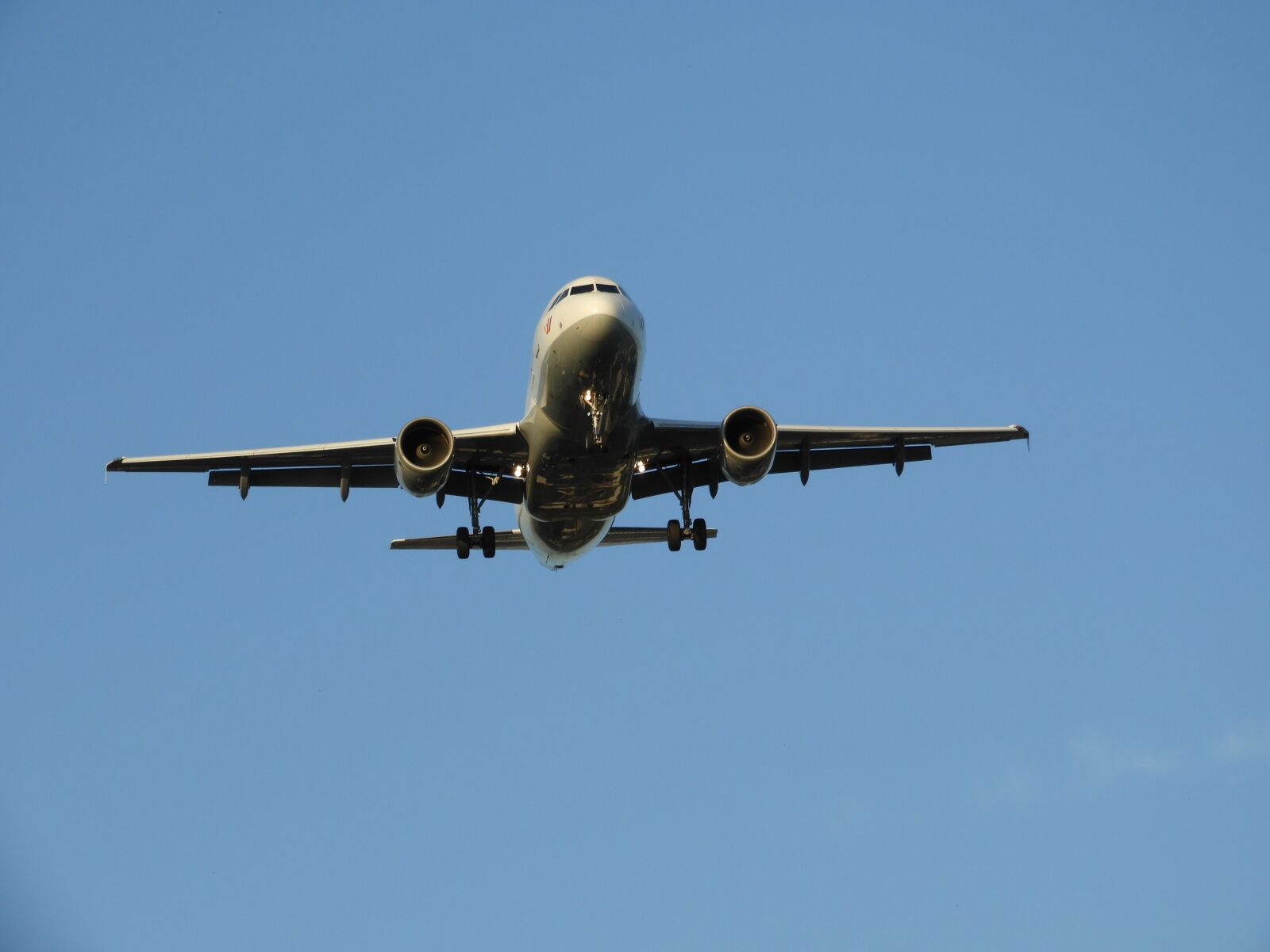 Nikon Coolpix B700 sample photo. Approach, landing, aircraft photography