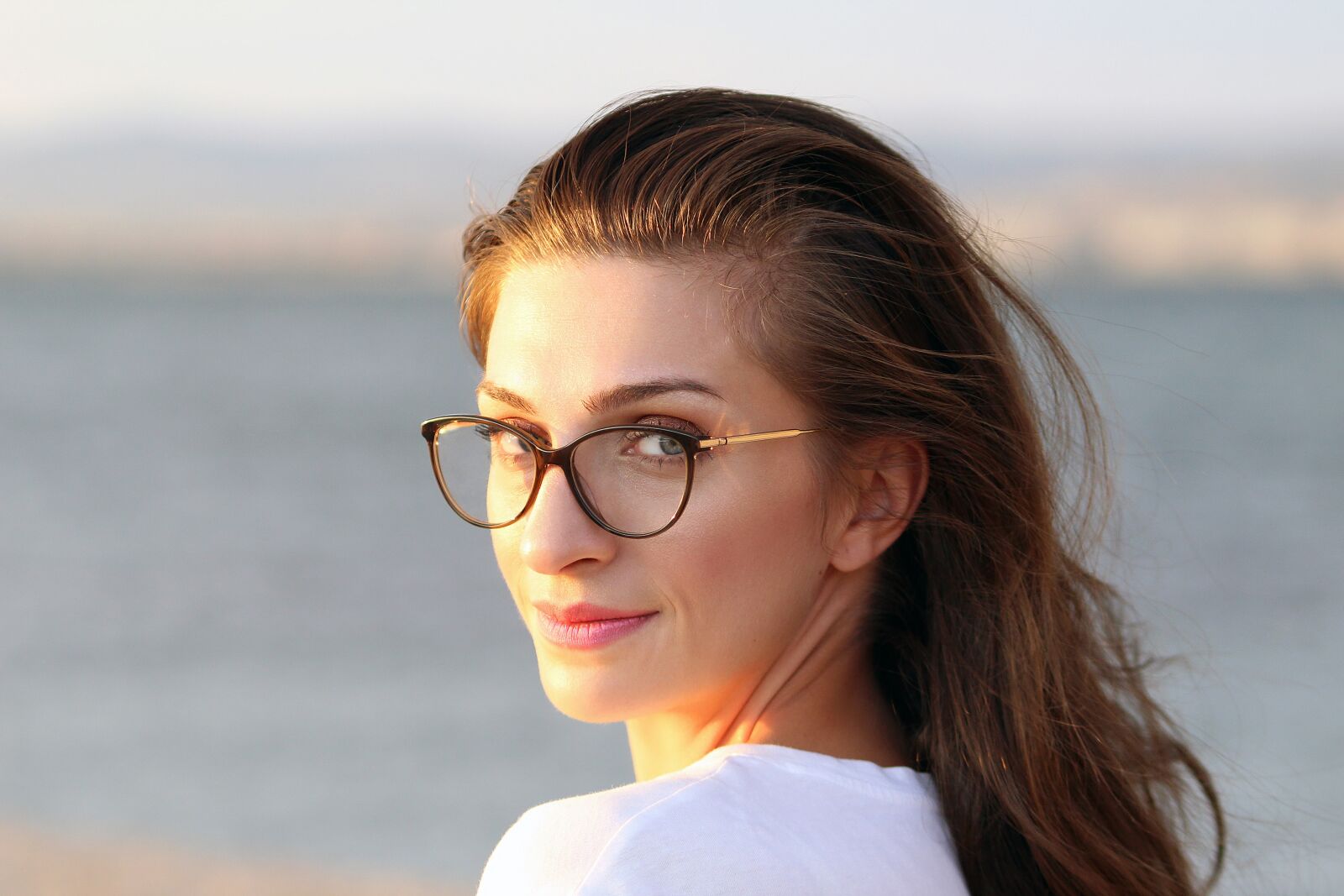 Canon YN85mm f/1.8 DCM sample photo. Eyewear, portrait, female photography