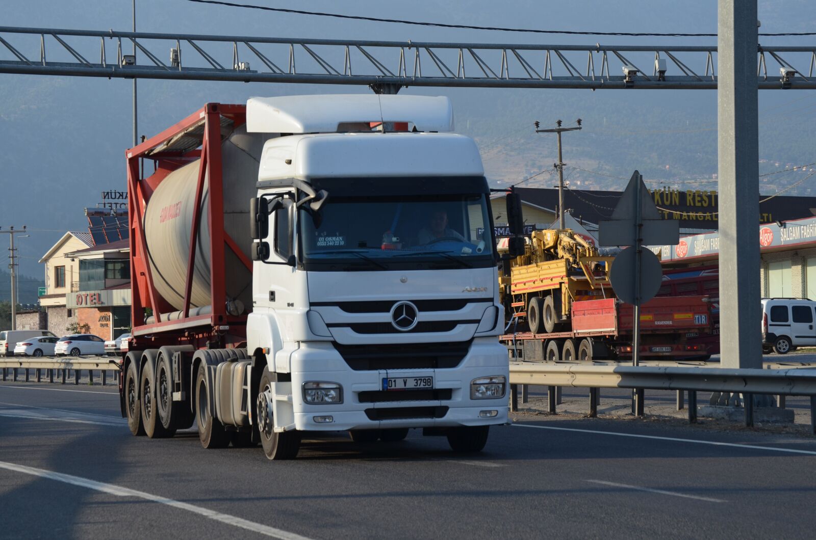 Nikon D5100 sample photo. Trucks, truck, bus photography