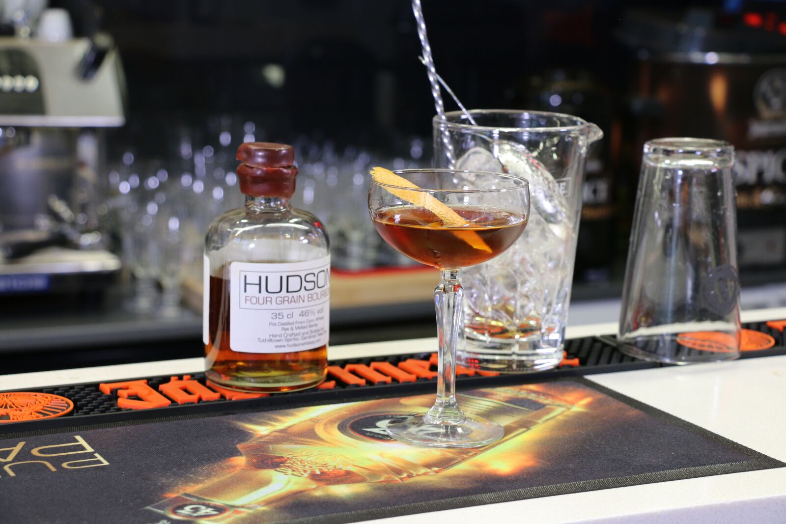 Canon EOS 70D sample photo. Alcohol, manhattan, bar photography