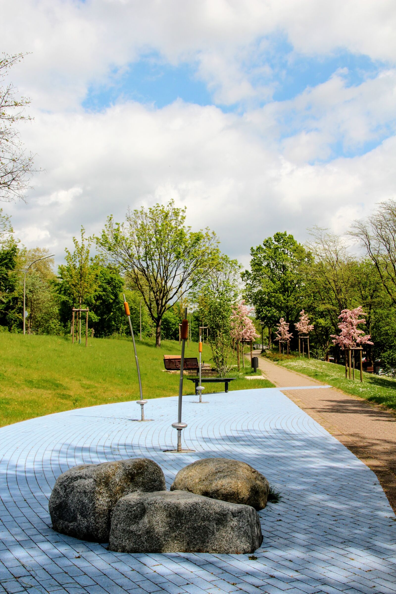 Canon EOS 600D (Rebel EOS T3i / EOS Kiss X5) sample photo. Dortmund, hörde, playground photography