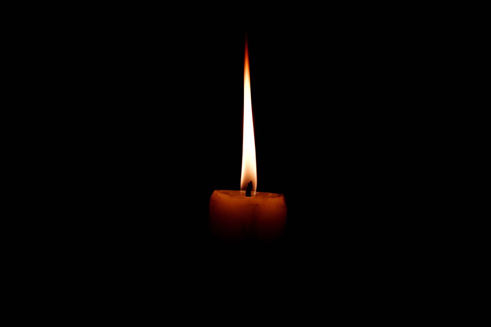 Nikon D3400 sample photo. Candel, light, yellow photography