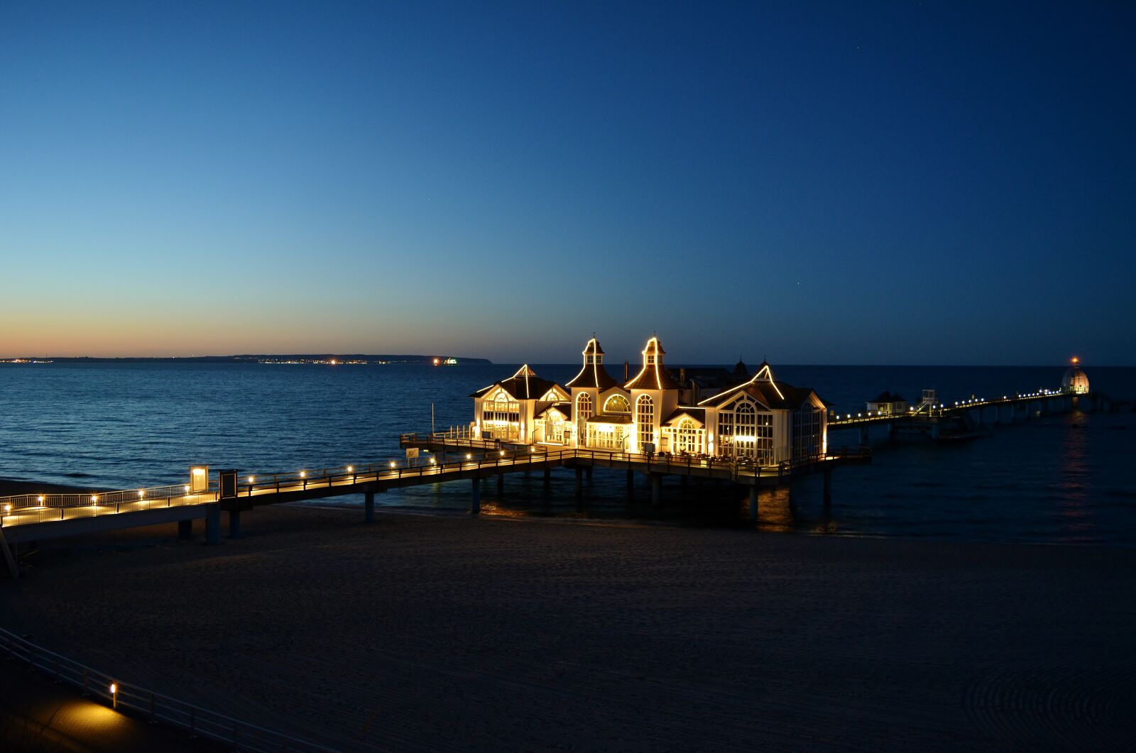 Nikon D5200 sample photo. Sea bridge, baltic sea photography