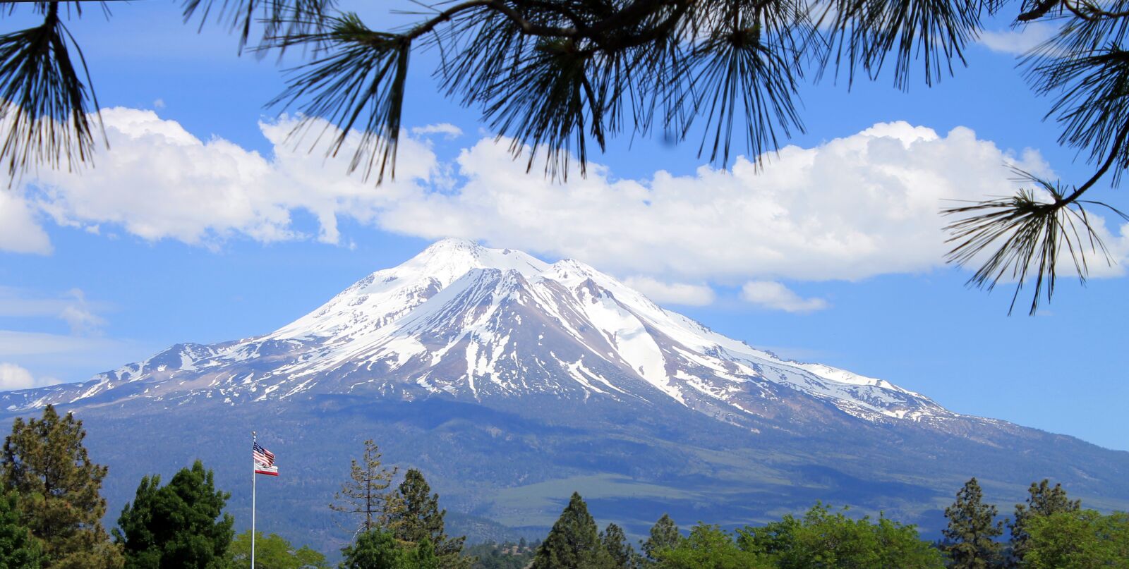 Canon EOS 1100D (EOS Rebel T3 / EOS Kiss X50) sample photo. Mt shasta, mountain, blue photography