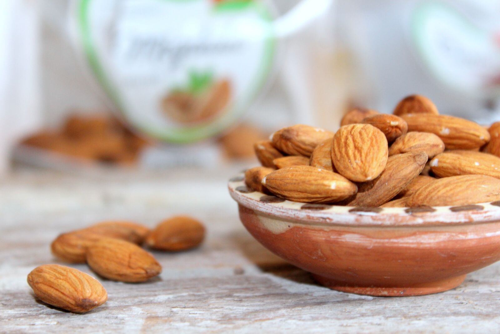 Canon EOS 1200D (EOS Rebel T5 / EOS Kiss X70 / EOS Hi) sample photo. Almond, fruit, seeds photography