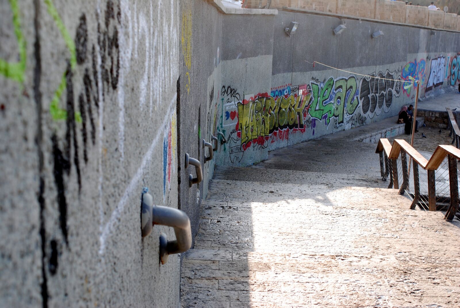 Nikon D80 sample photo. Graffiti, city, urban photography