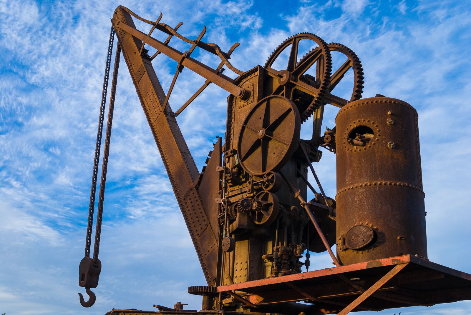 Nikon D80 sample photo. Crane, steam, rusty photography