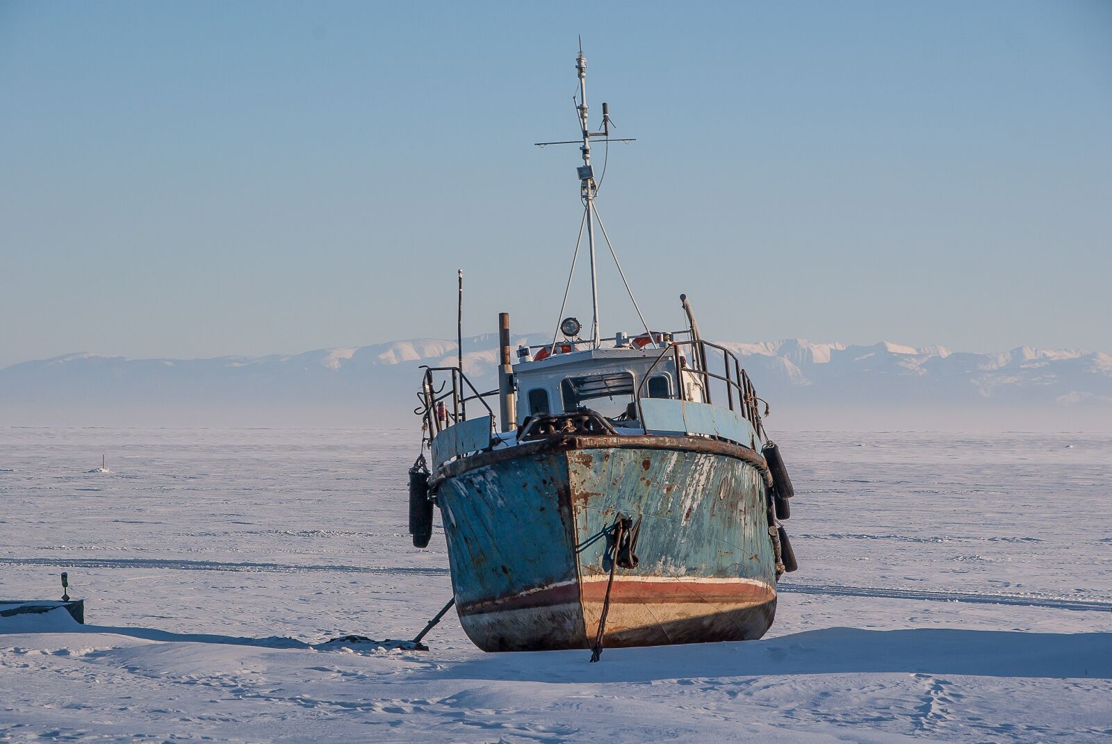 Pentax K10D sample photo. Siberia, lake baikal, ice photography