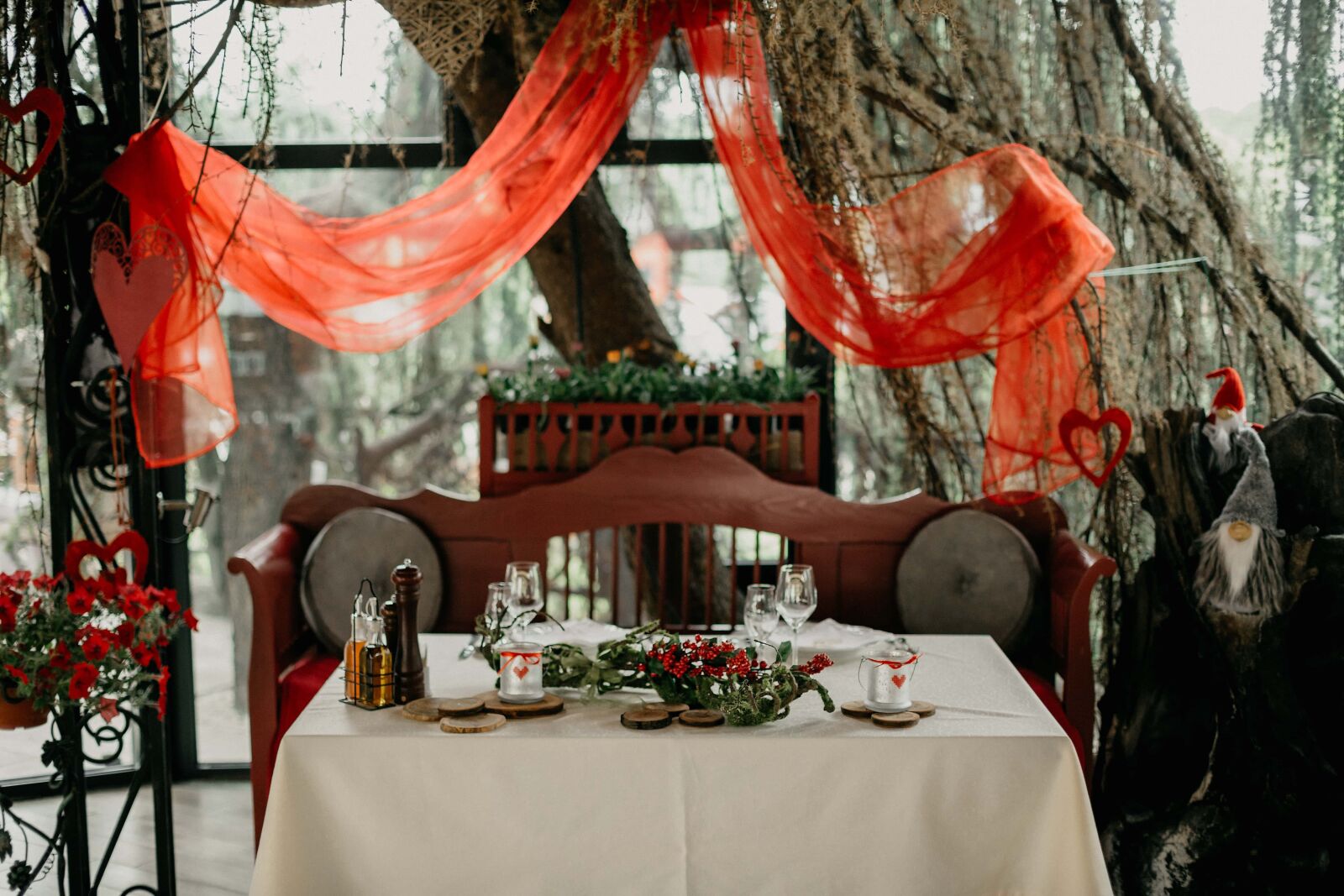 Canon EF 50mm F1.4 USM sample photo. France, restaurant, dinner table photography