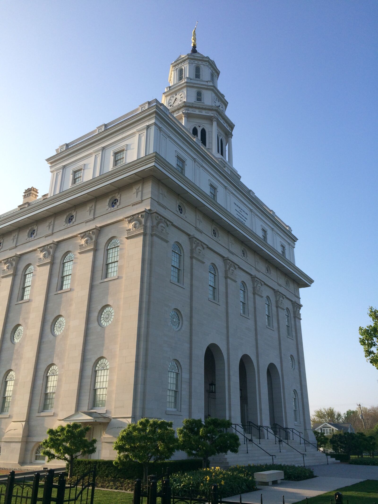 iPhone 5s back camera 4.15mm f/2.2 sample photo. Mormon, temple, lds photography