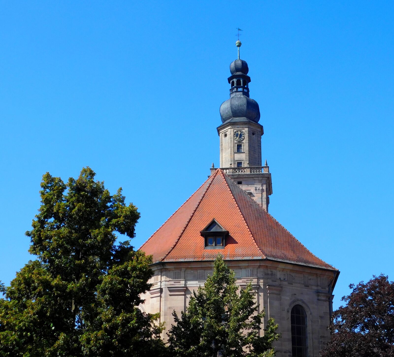 Nikon Coolpix L840 sample photo. Steeple, old town church photography