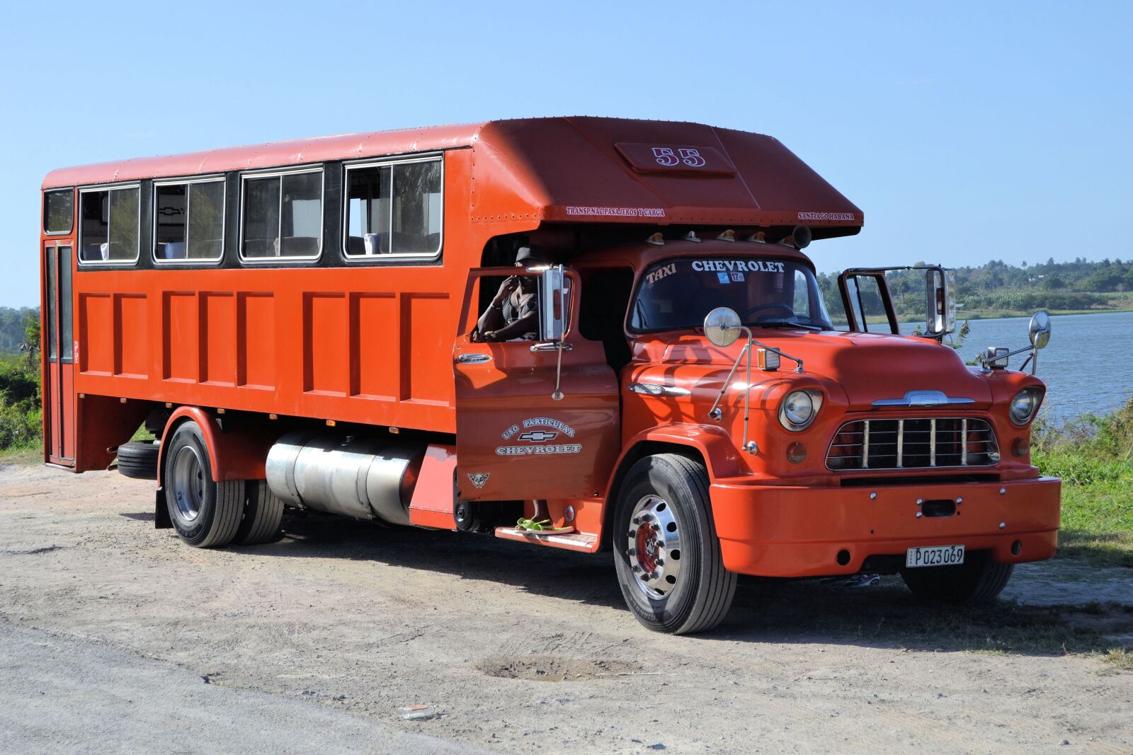Nikon D3100 sample photo. Cuba, auto, oldtimer photography