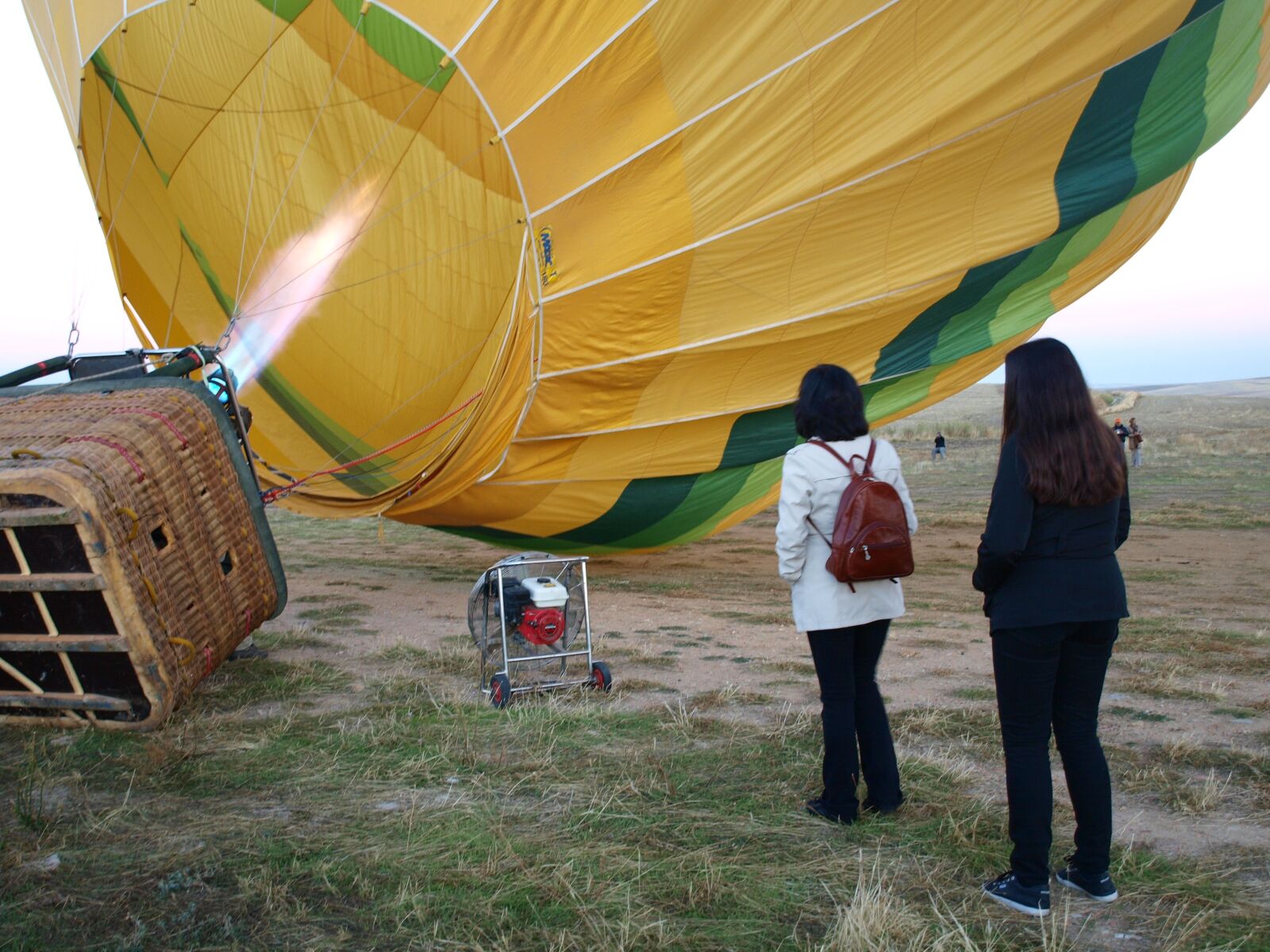 Olympus E-420 (EVOLT E-420) sample photo. Balloon, aerostatic, flying photography