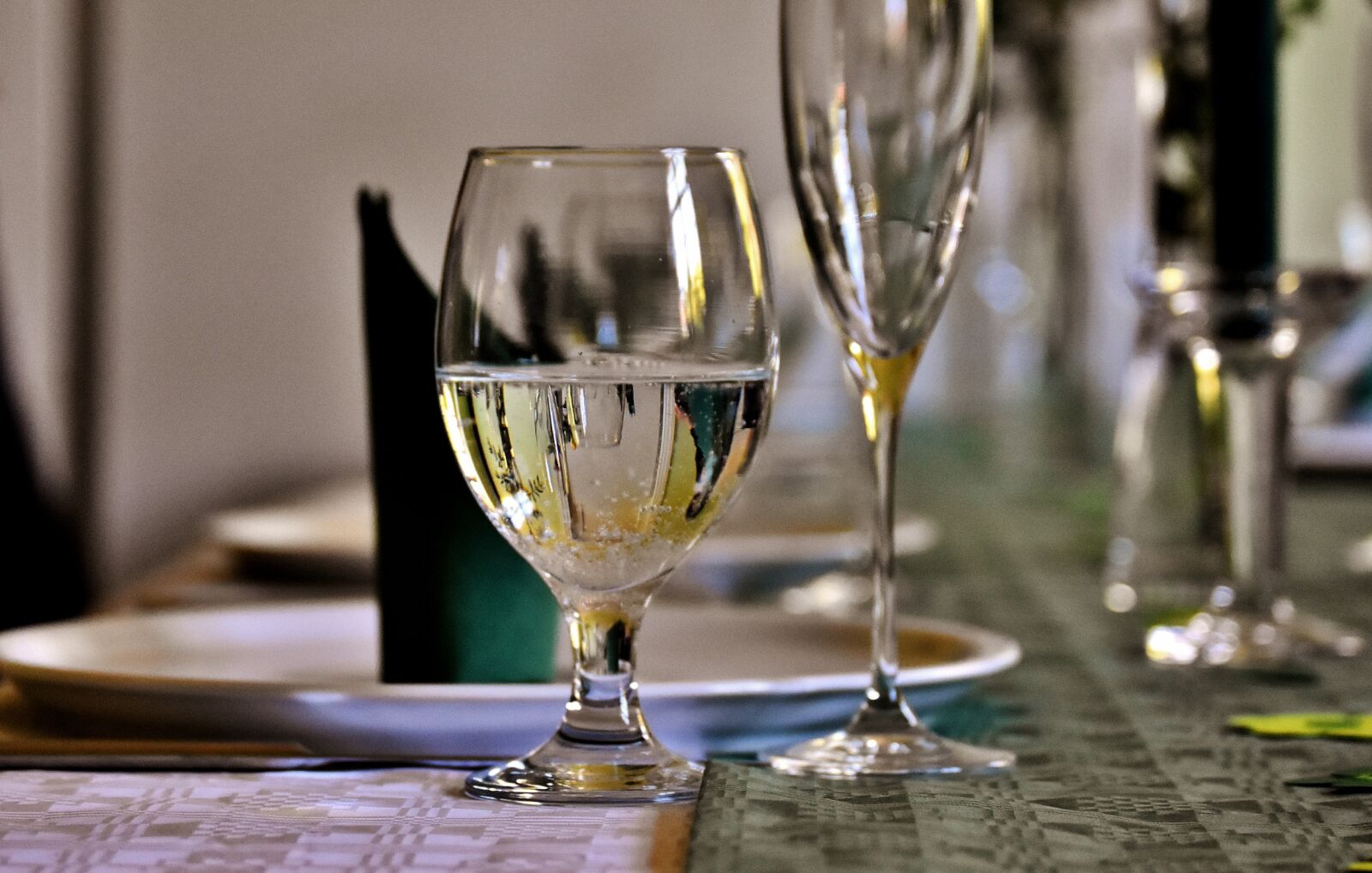 Nikon D7200 sample photo. Gedeckter table, board, tableware photography