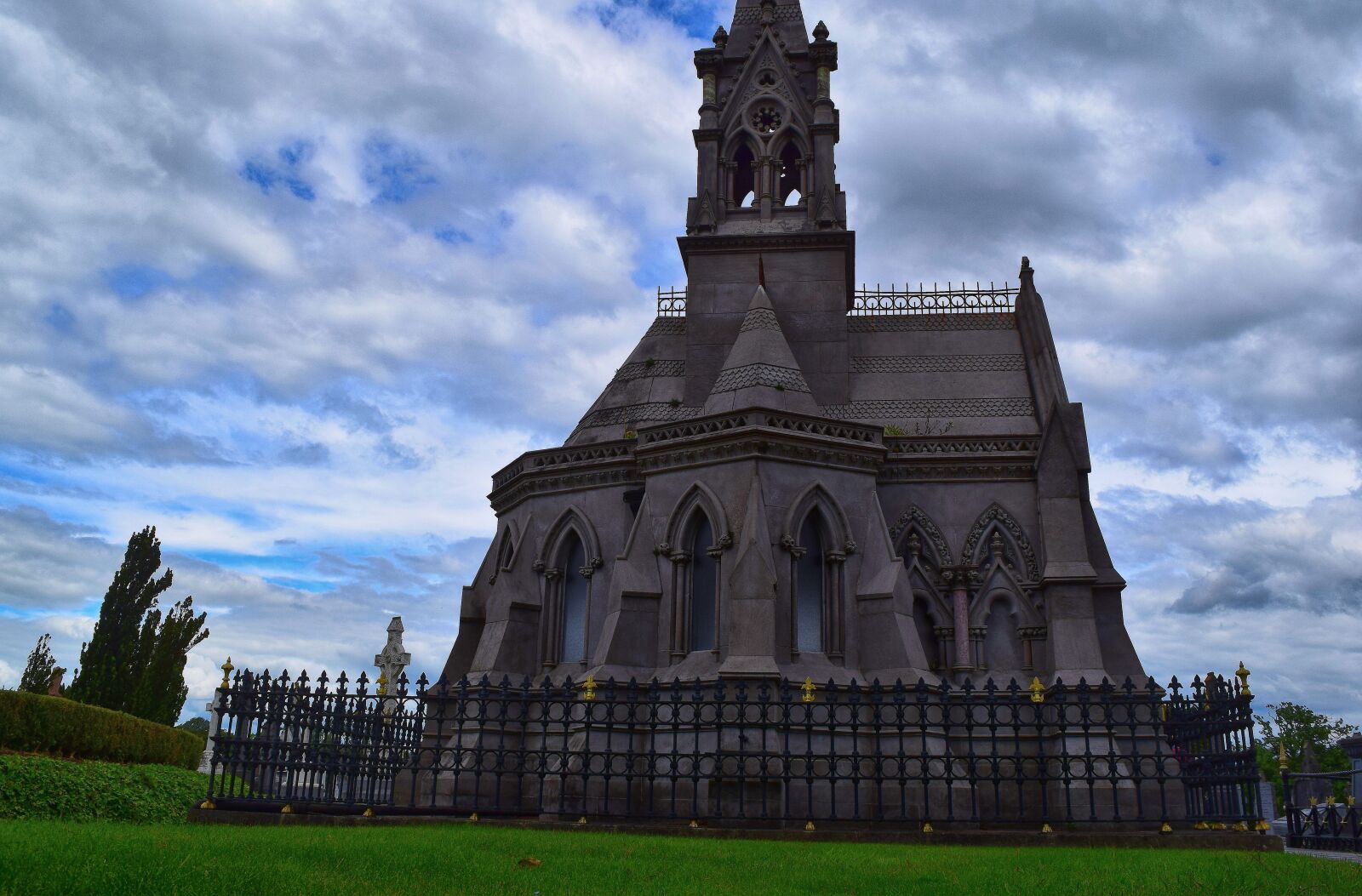 Nikon D5300 sample photo. Tomb, cemetery, ireland photography