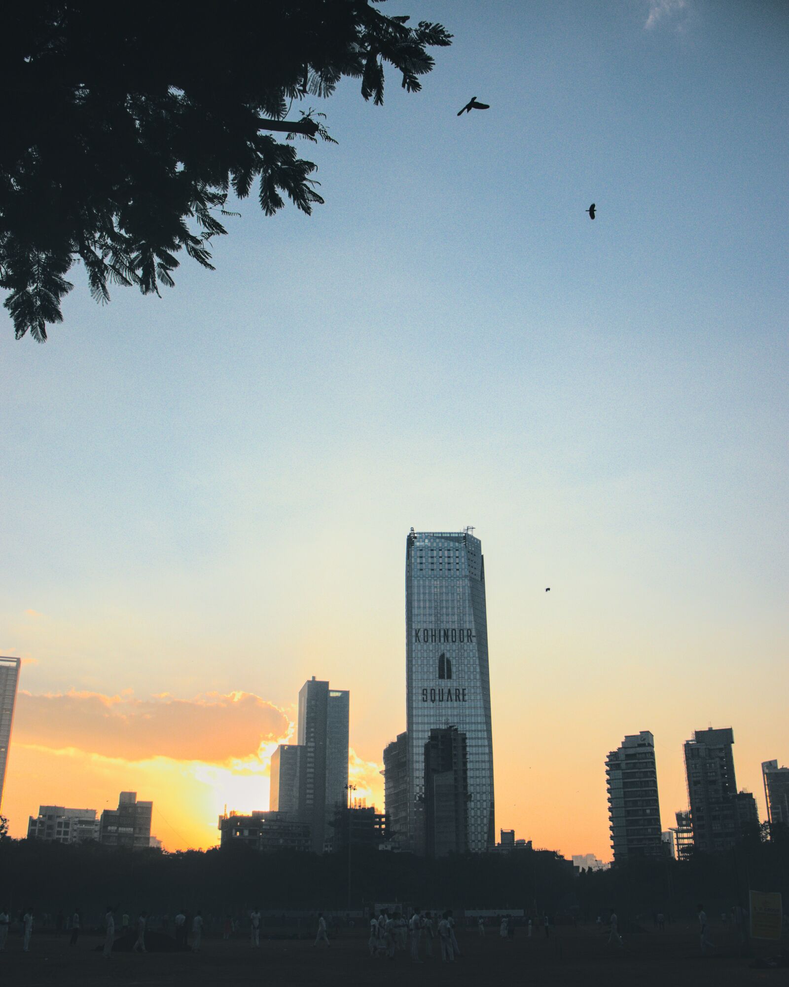 Canon EOS 200D (EOS Rebel SL2 / EOS Kiss X9) sample photo. Sunrise, urban, city photography