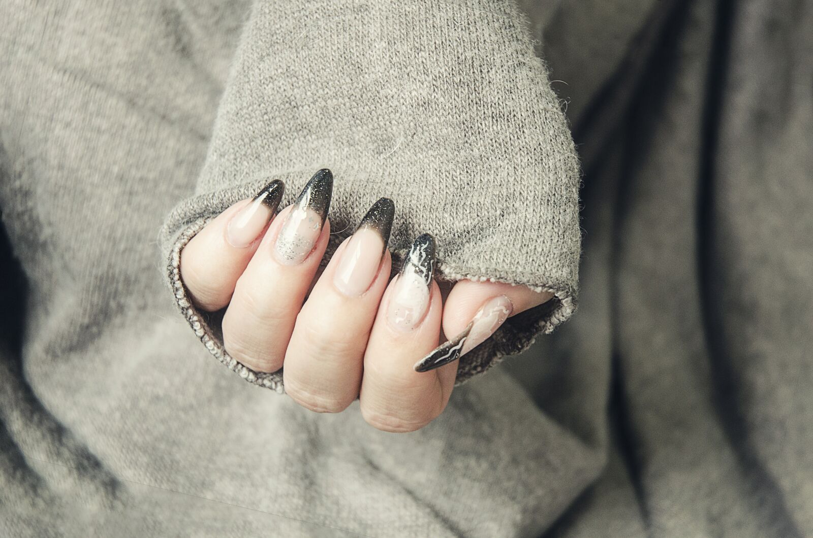 Nikon D7000 sample photo. Gel nails, nail art photography