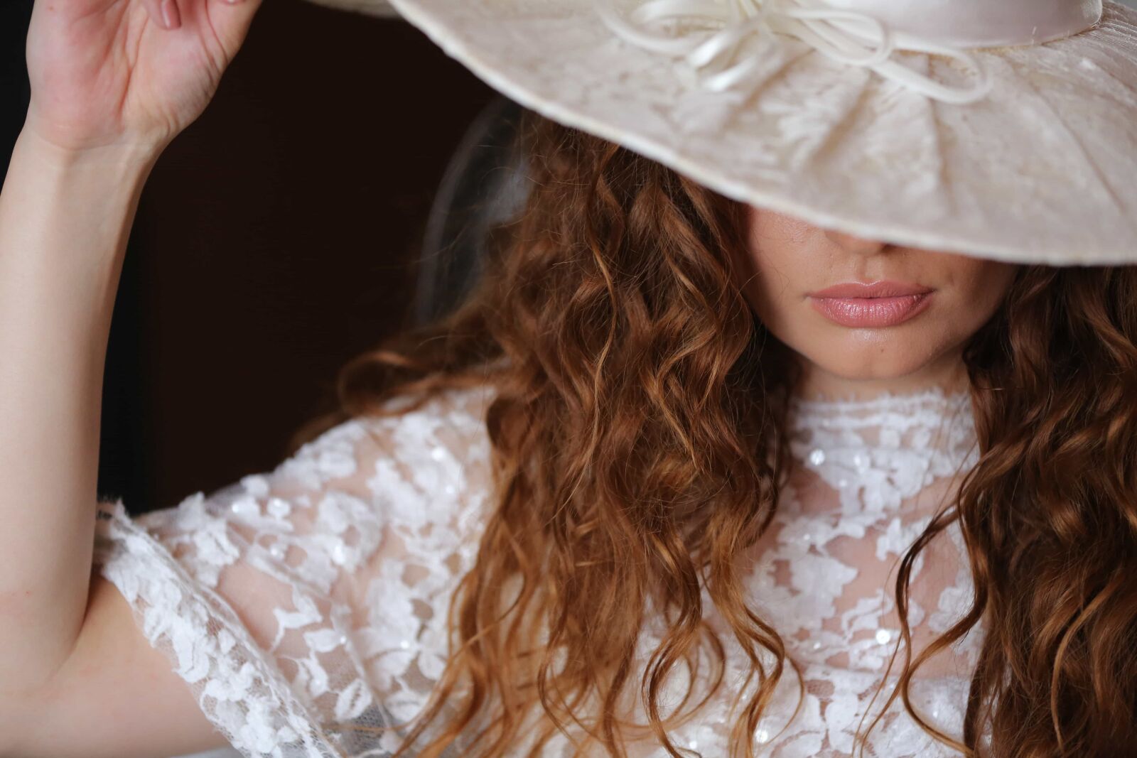 Canon EOS 5D Mark III sample photo. Face, glamour, hairstyle, hat photography