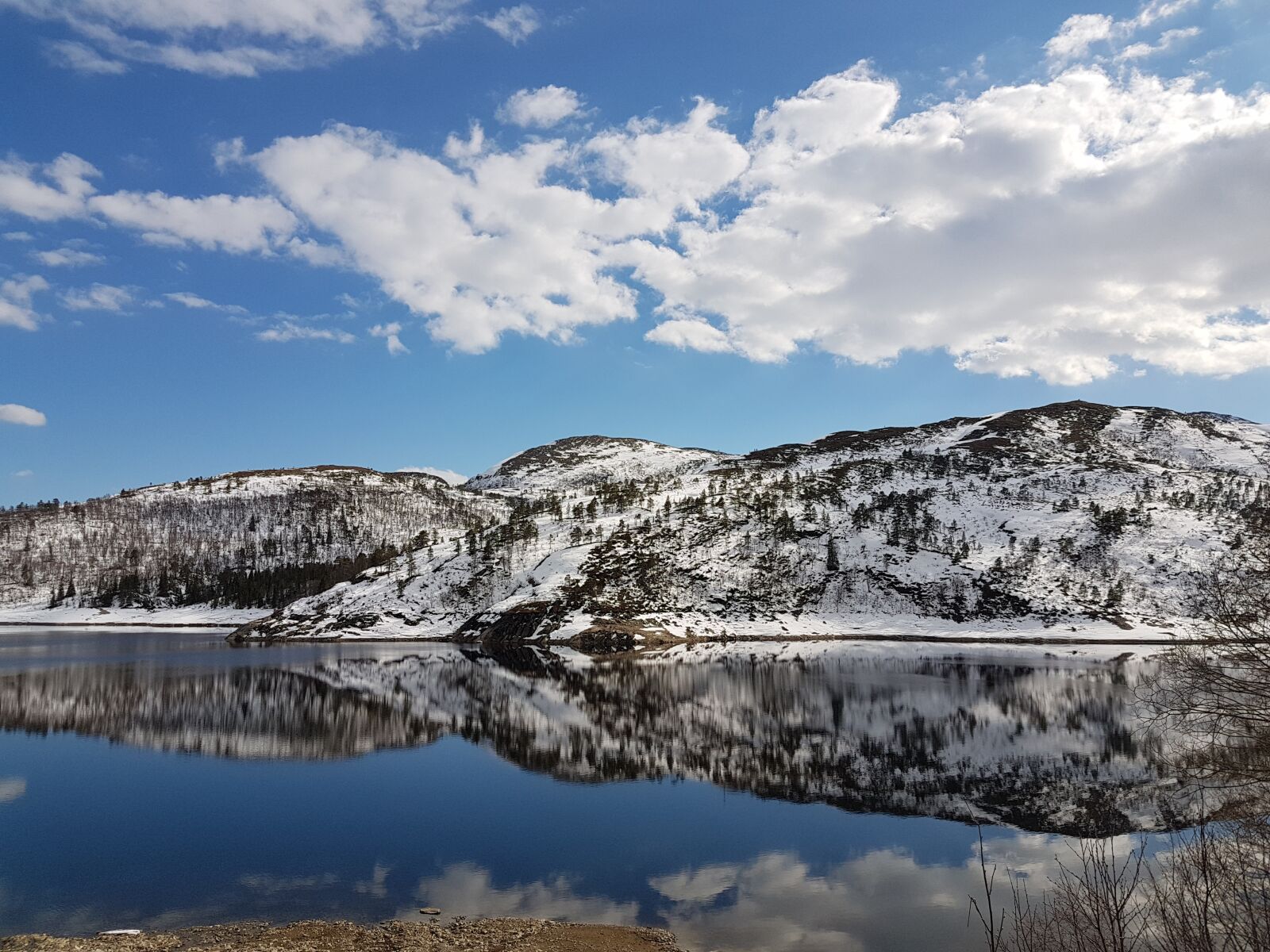 Samsung Galaxy S7 Edge sample photo. Norway, landscape, blue sky photography