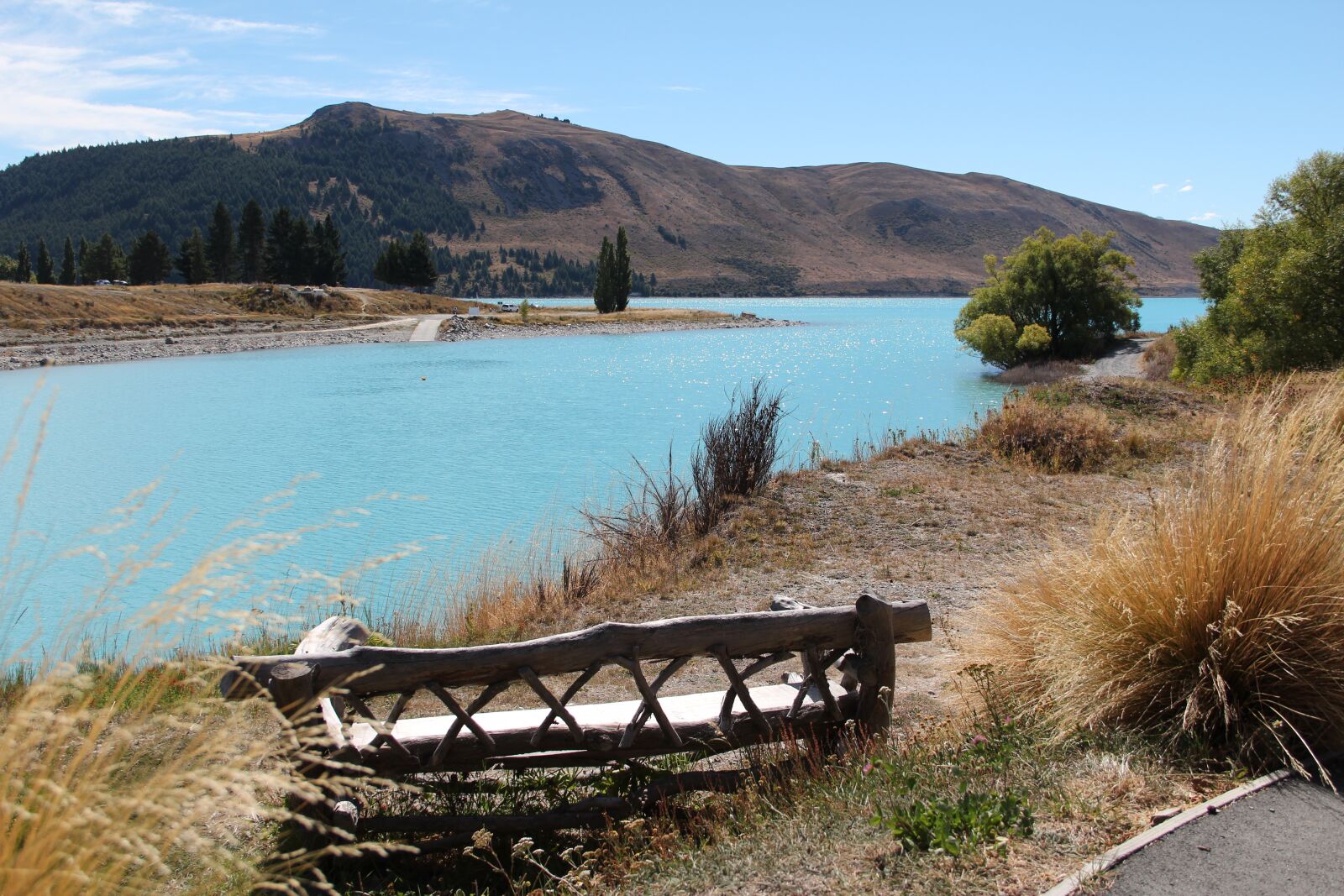 Canon EOS 600D (Rebel EOS T3i / EOS Kiss X5) sample photo. Lake, panorama, bank photography