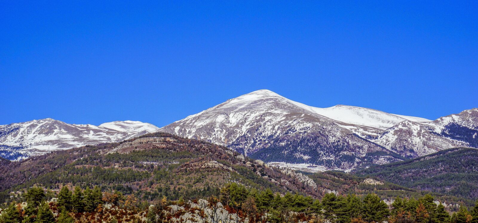 Sony E 16-50mm F3.5-5.6 PZ OSS sample photo. Mountain, nature, travel photography