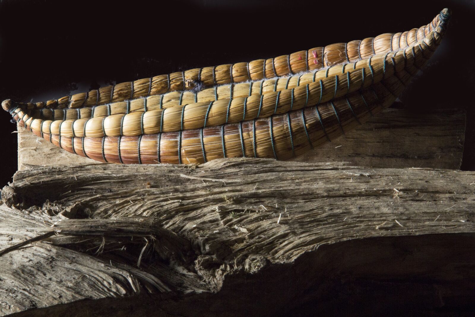 Canon EF-S 18-135mm F3.5-5.6 IS sample photo. Wood, structure, material photography