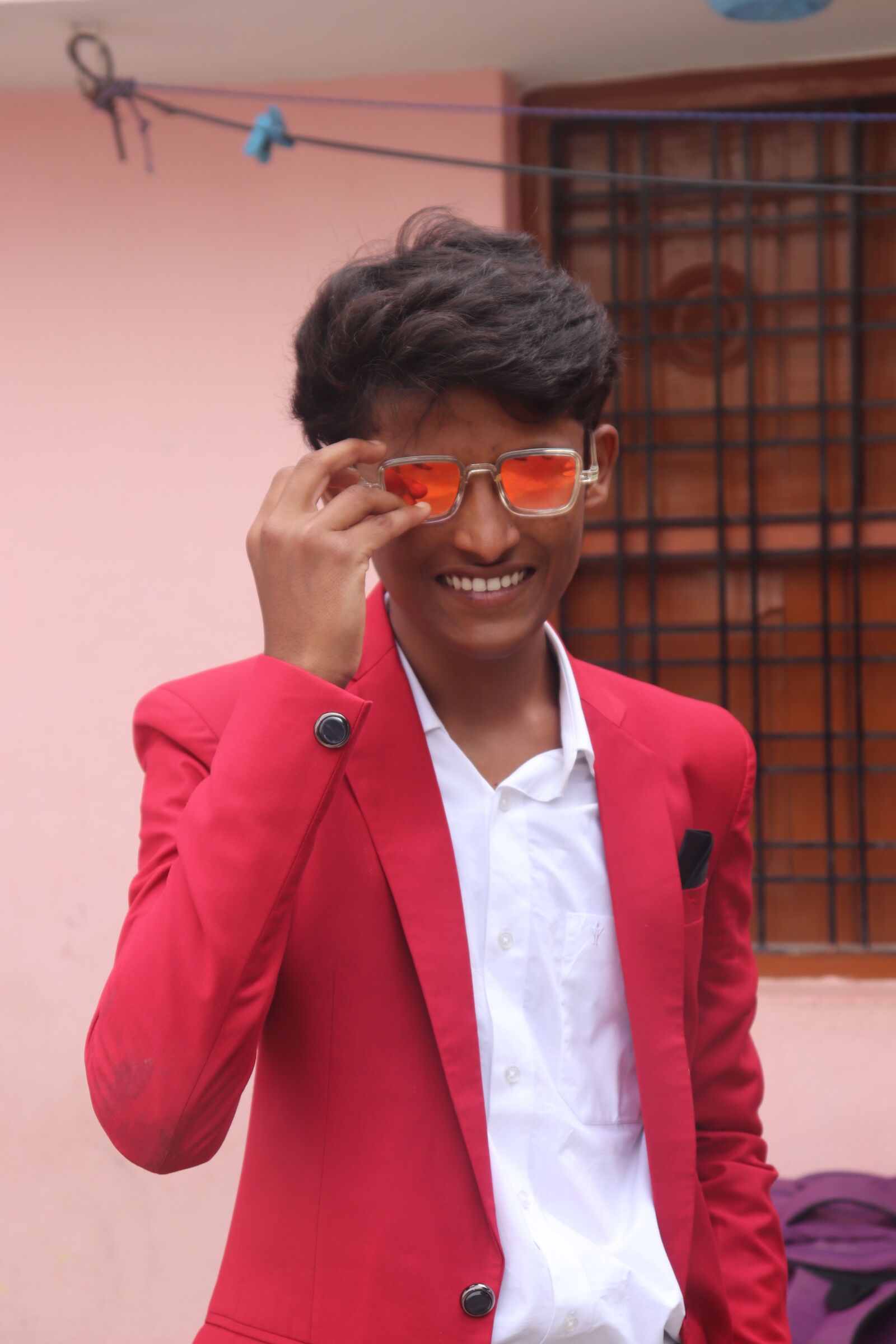 Canon EOS 200D (EOS Rebel SL2 / EOS Kiss X9) sample photo. Stylist, handsome, smart photography