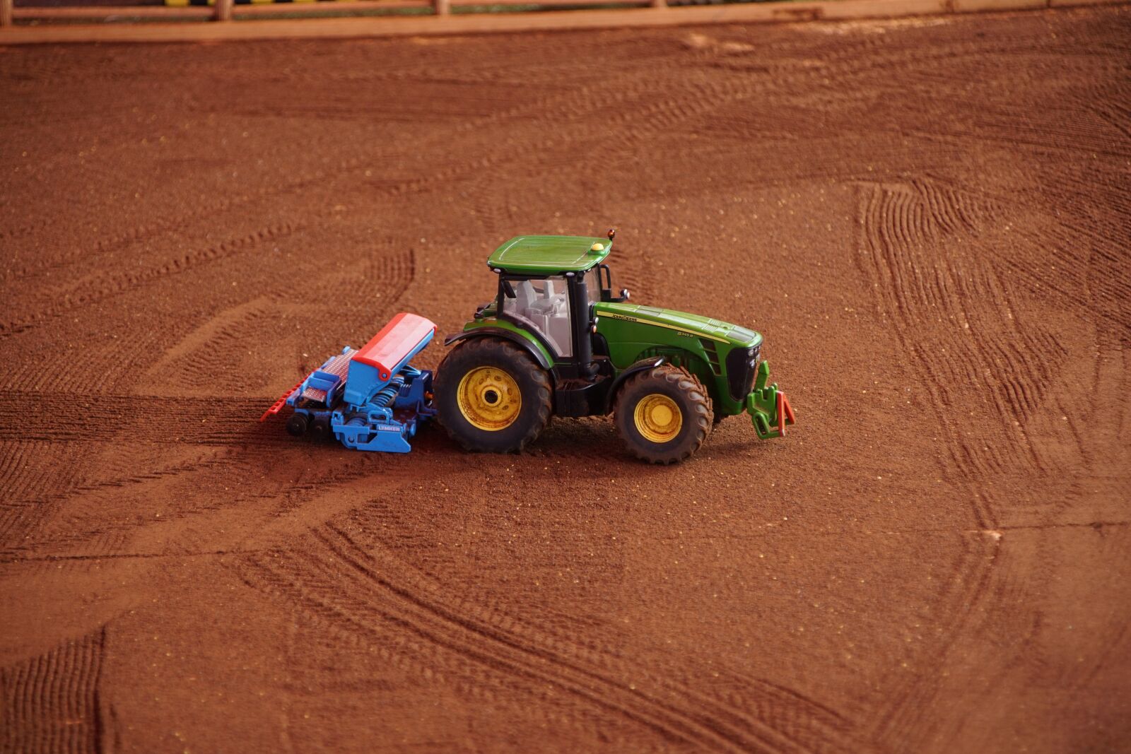 Sony SLT-A68 + Sony DT 18-200mm F3.5-6.3 sample photo. Tractor, toy, fun photography