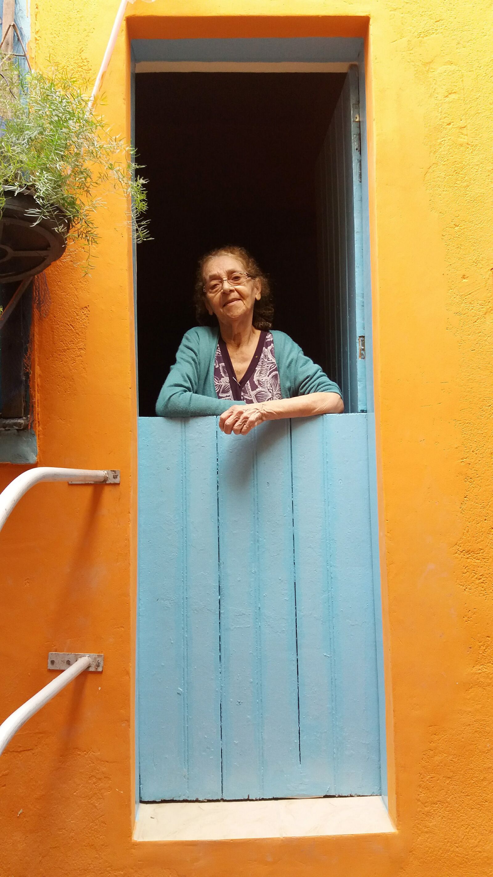 Samsung Galaxy J5 sample photo. Old lady window, window photography