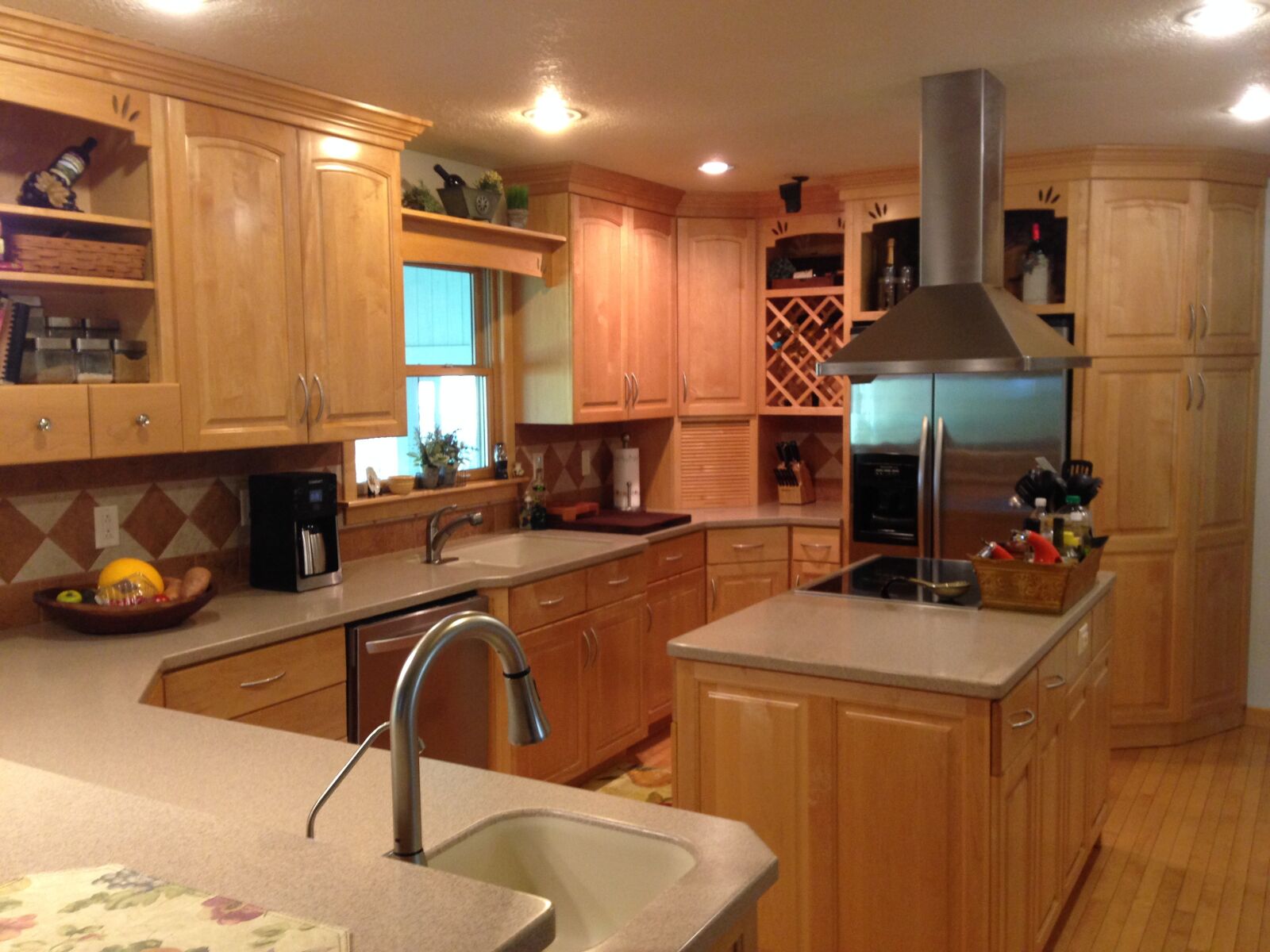 iPhone 5c back camera 4.12mm f/2.4 sample photo. Maple, kitchen, design photography