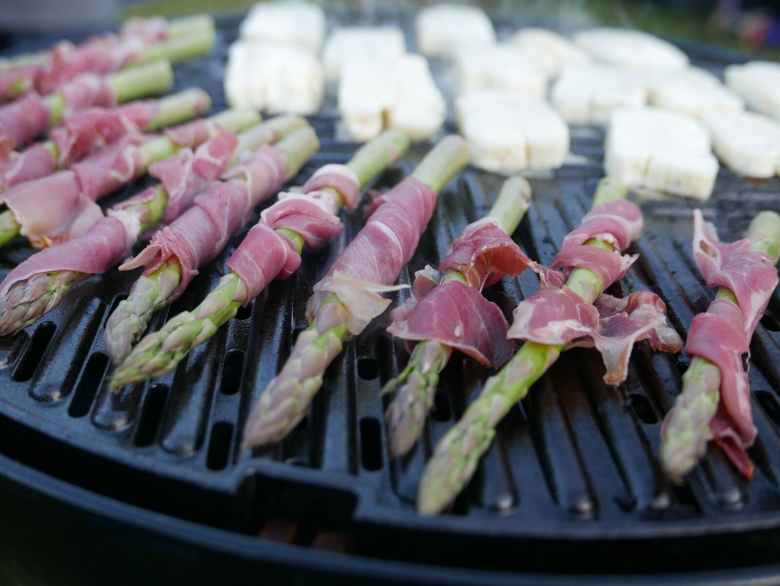 Panasonic Lumix DMC-LX100 sample photo. Asparagus, bbq, barbecue photography